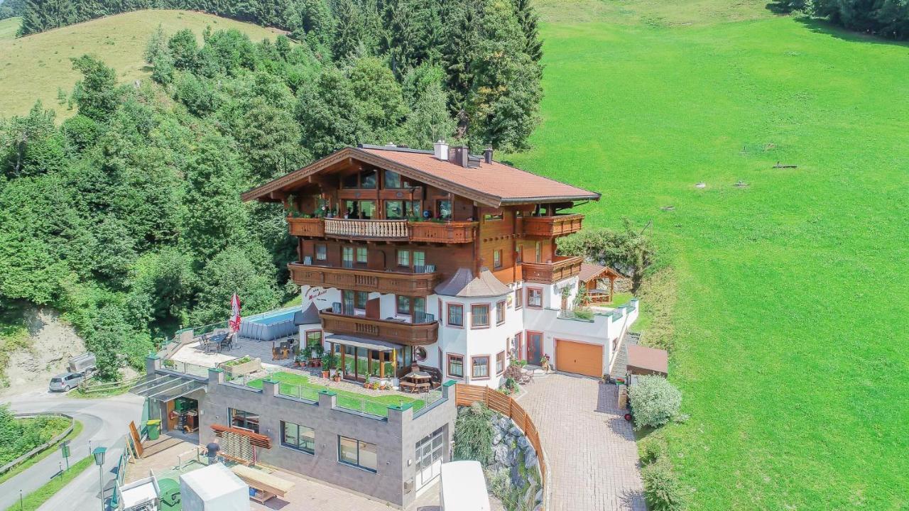 Appartement-Gaestehaus Marie Anderl Заалбах-Хинтерглем Екстериор снимка